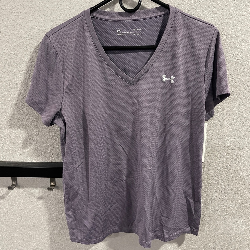 Under Armour Women's Short Sleeve V-Neck Tee in Lavender